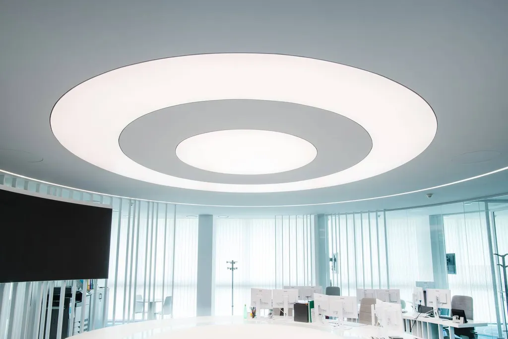 Création d'un faux-plafond suspendu lumineux - Plafonds Tendus Occitans - Toulouse
