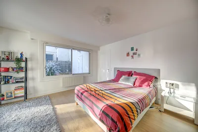 A vendre maison de famille à Saint Germain en Laye avec une architecture, lumière et prestations haut de gamme au cœur d’un cadre résidentiel d’exception