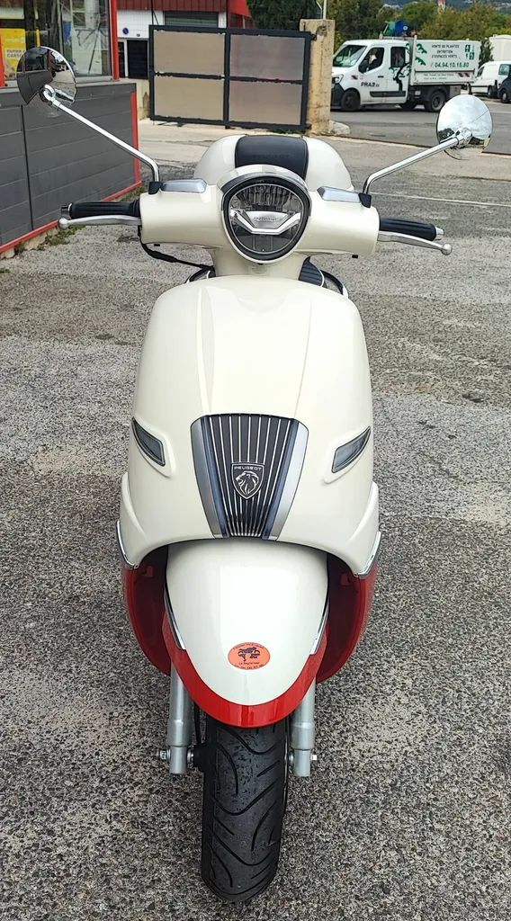 PEUGEOT DJANGO 50 DU 03/2025 AVEC 660 KM
