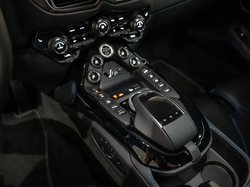 McLaren 650S Coupé Carbon Sports Exhaust à Cannes – Supercar V8 Biturbo – Vente via partenariat Mclaren