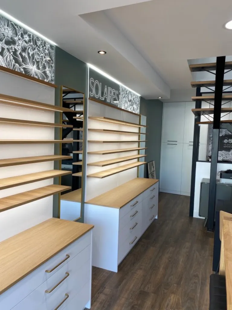 Agencement de magasins de lunettes sur Gradignan