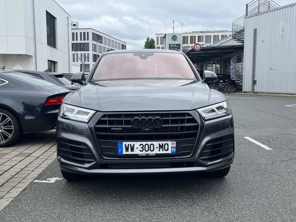 Audi Q5 50 TFSI quattro S line face avant calandre noire sportive