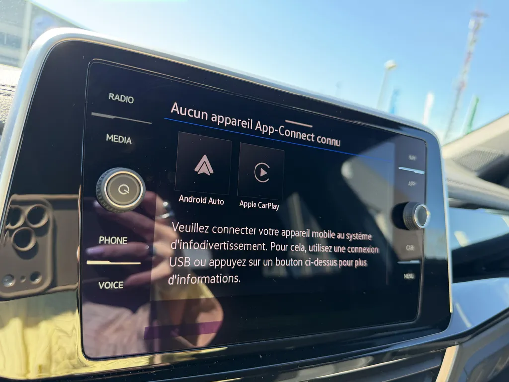Achat voiture occasion VOLKSWAGEN T-Roc R-Line à proximité de Le Havre : découvrez ce SUV diesel automatique récent