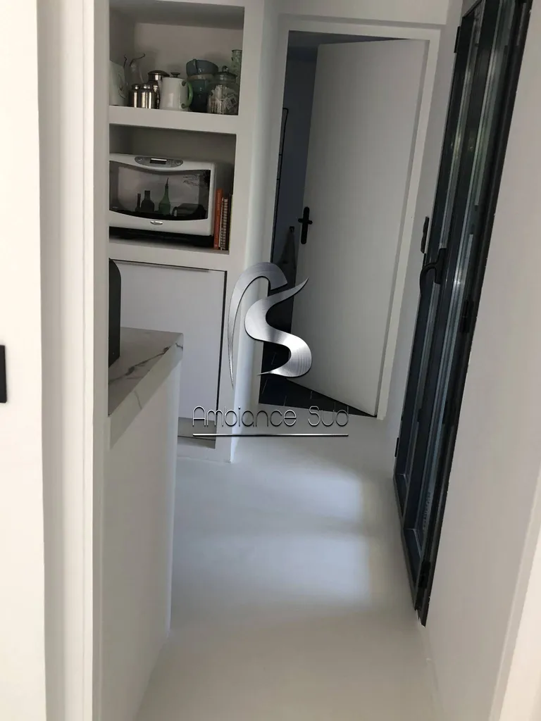 SOL EN BETON CIRE TALOCHE A SANARY 83