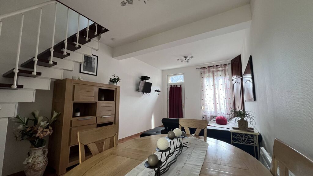 SOUS OFFRE Charmante maison avec extérieur – Plage et port à 5 min !