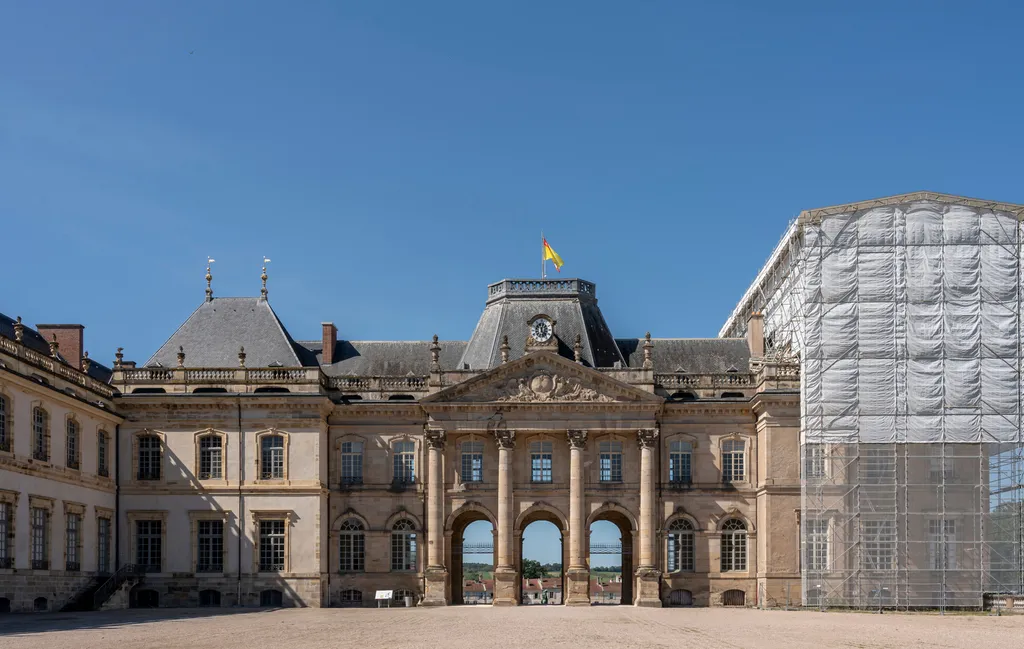 Conception d'échafaudages sur mesure pour la rénovation de bâtiments classés et du patrimoine à Versailles (78)