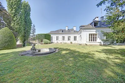 Vivez l'élégance et la grandeur d'un hôtel Particulier de Versailles, Une vie de rêve vous attend au coeur de Versailles 