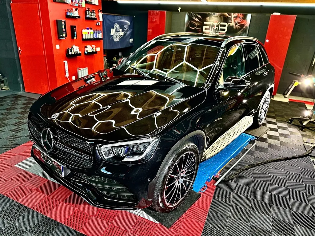 Rénovation carrosserie traitement céramique Mercedes GLC