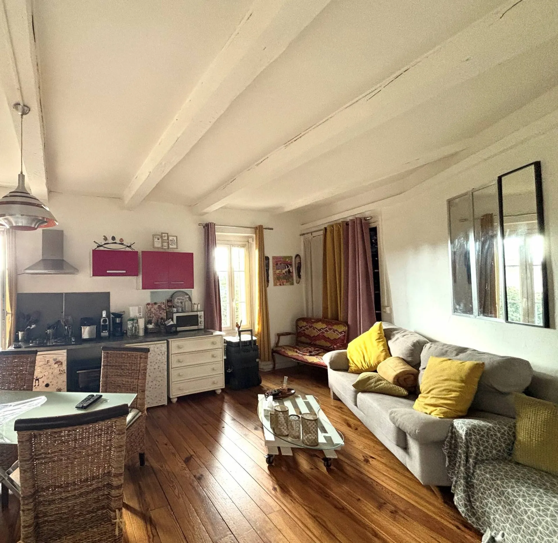 Dans un immeuble du centre ville à vendre Type 2