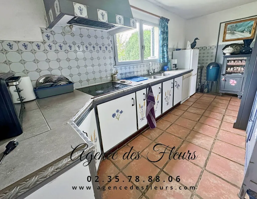 A vendre maison bourgeoise de 137 m² édifiée sur un terrain de 3545 m² sur la commune de ESCROVILLE 27400