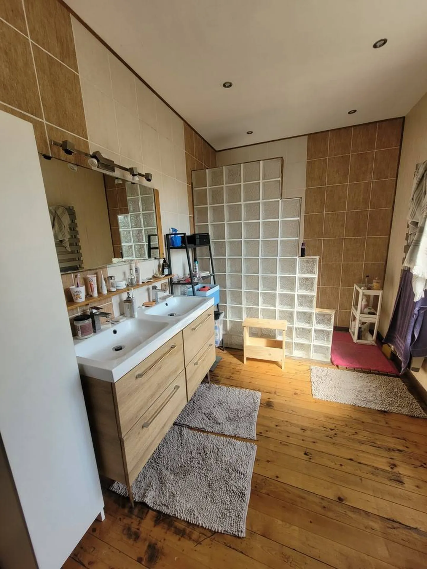 Maison de village sur 1 800 m²