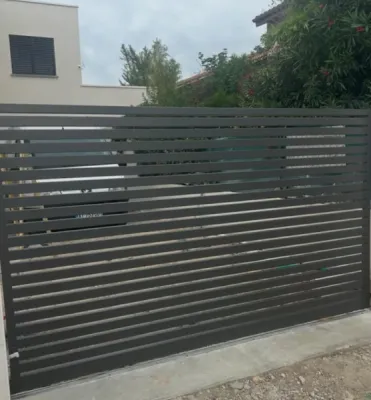 fabrication d'un portail coulissant en acier 