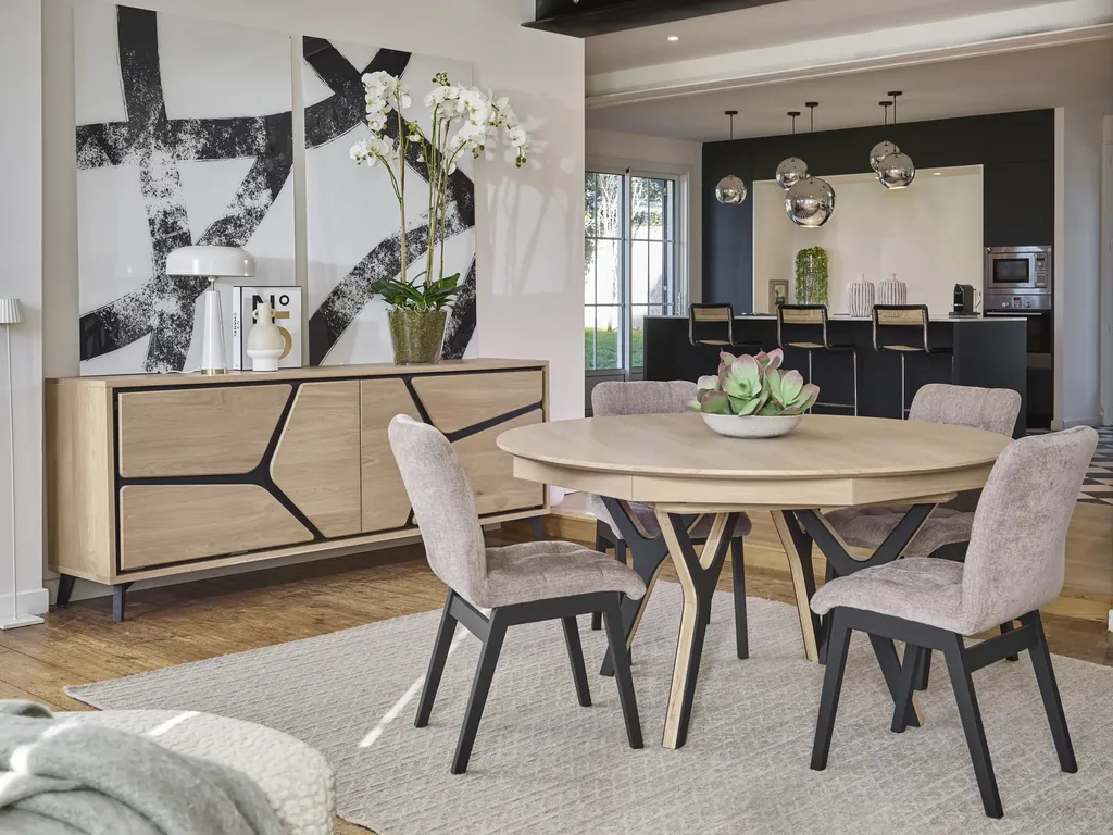 Vente d'une salle à manger Néo de fabrication Française