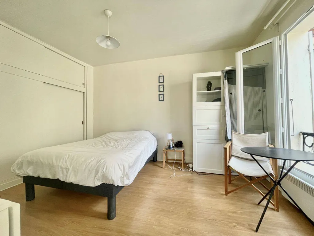 30 m2 2 Pièces à vendre marché Poncelet