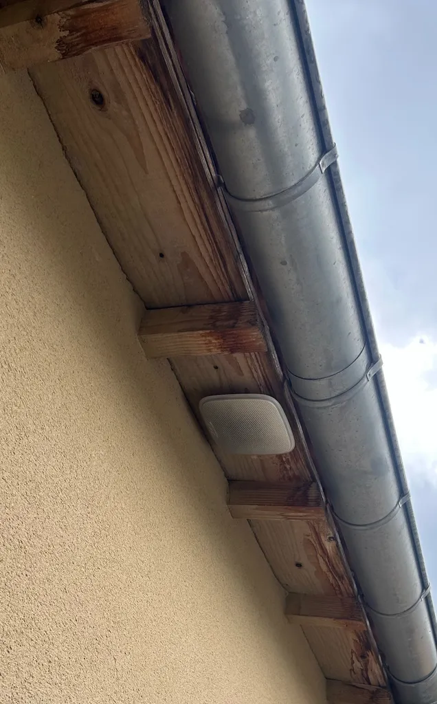 Sécurité Connectée : Installation de Systèmes d'Alarme Ajax à Eygalières et dans les Alpilles