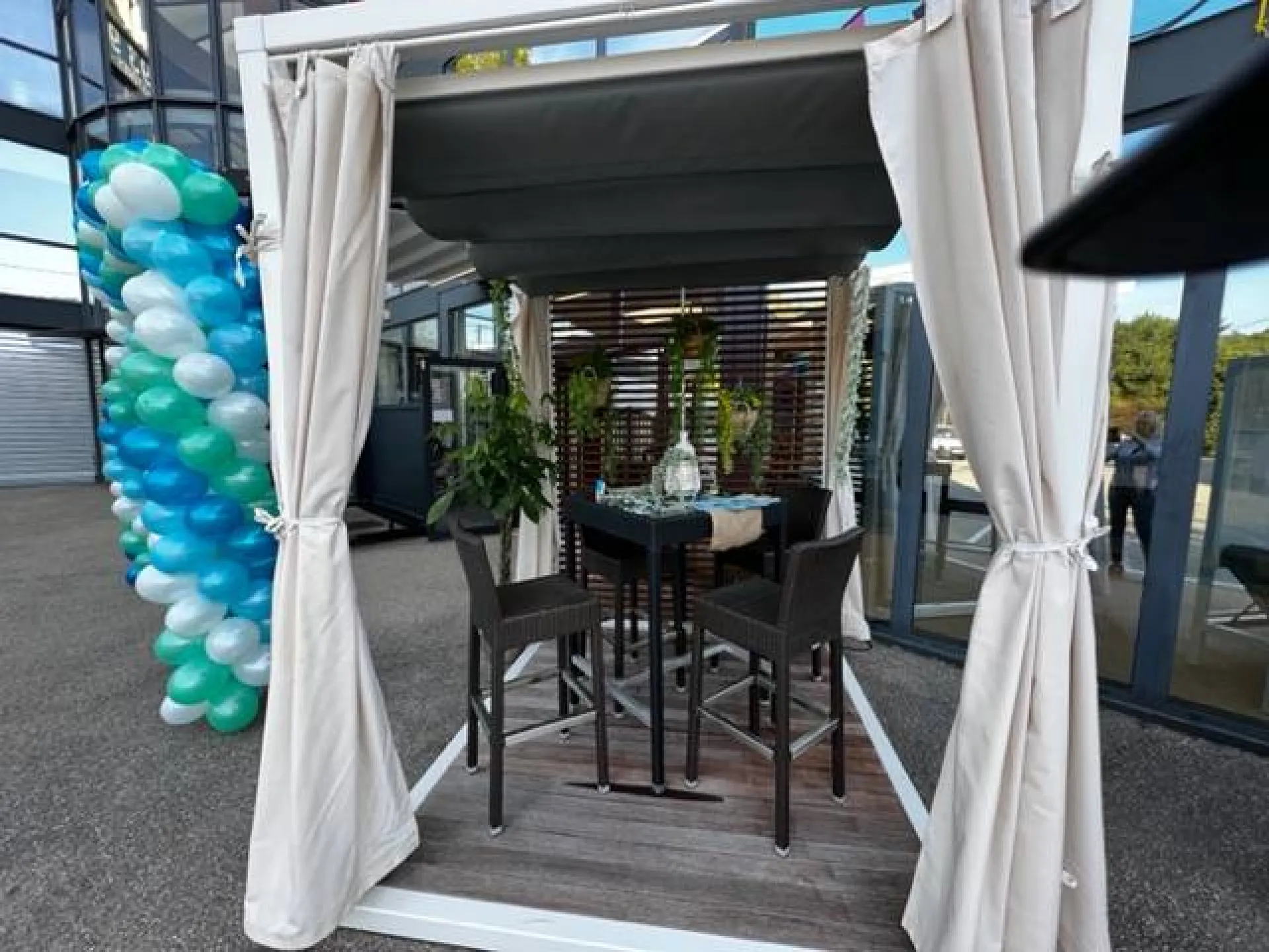 Pergola de piscine en aluminium