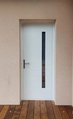 Rénovation par Aquit'M sur Martignas sur Jalle avec la pose d'une porte d'entrée aluminium