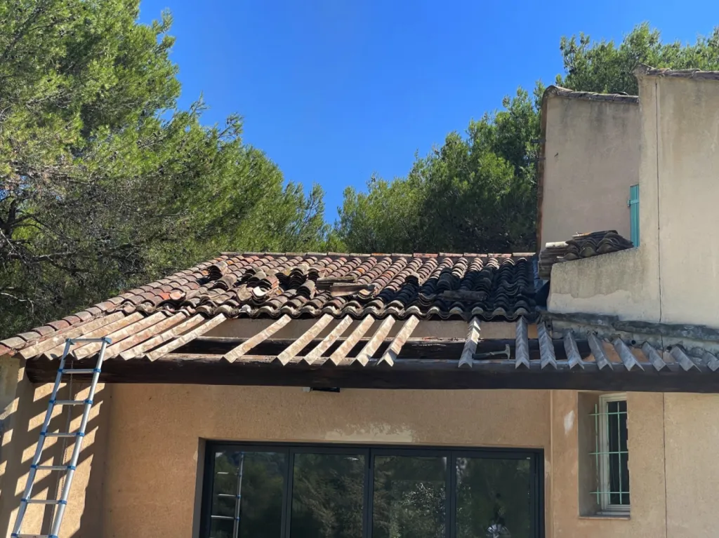 Changement d’une toiture de Auvent d’une maison sur Martigues