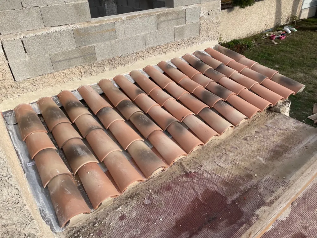 toiture pst canal avec solin plomb près de martigues