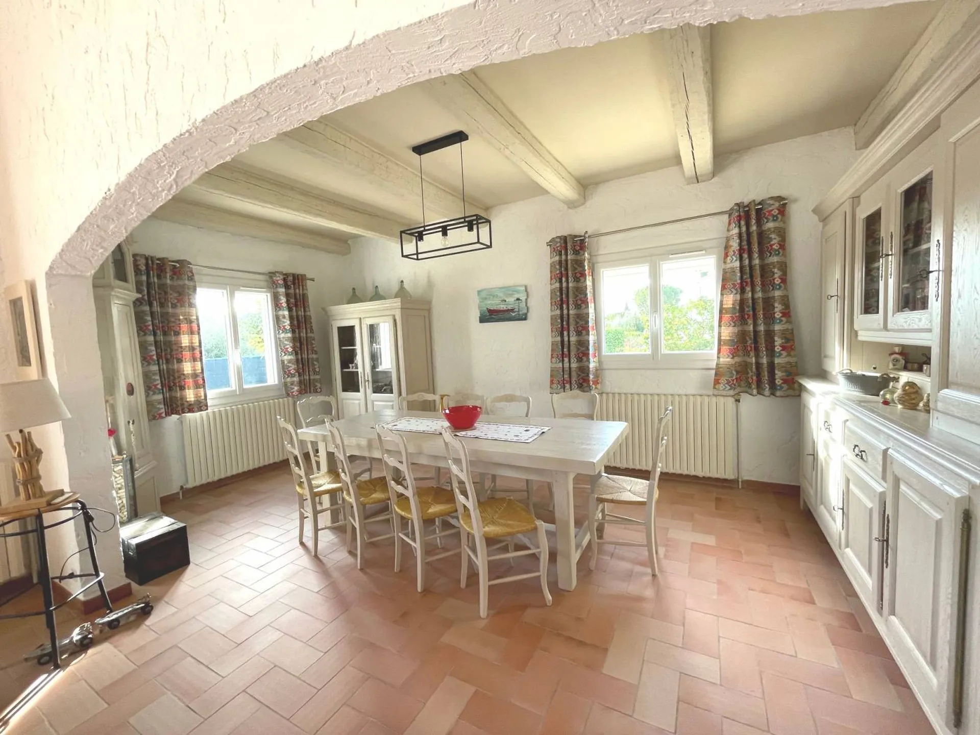 A vendre maison La Ciotat au calme, proche plage, avec deux logements, sur terrain plat