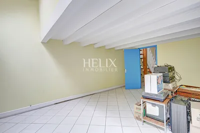 Immeuble à Vendre dans le centre ville de Montesson avec deux commerces