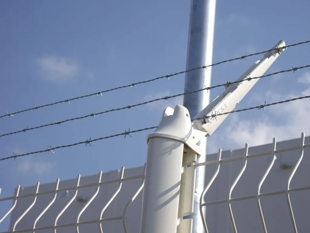 pose de bavolet et de barbelet sur vitrolles