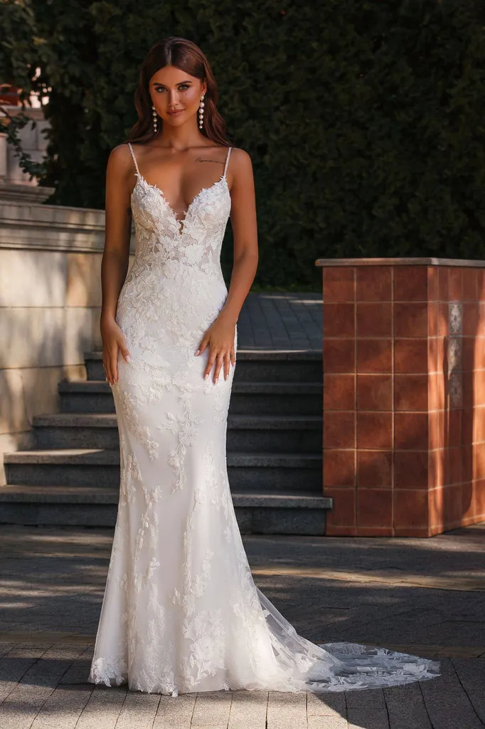 Robe de mariée sirène en dentelle à Marseille près de Aix en Provence