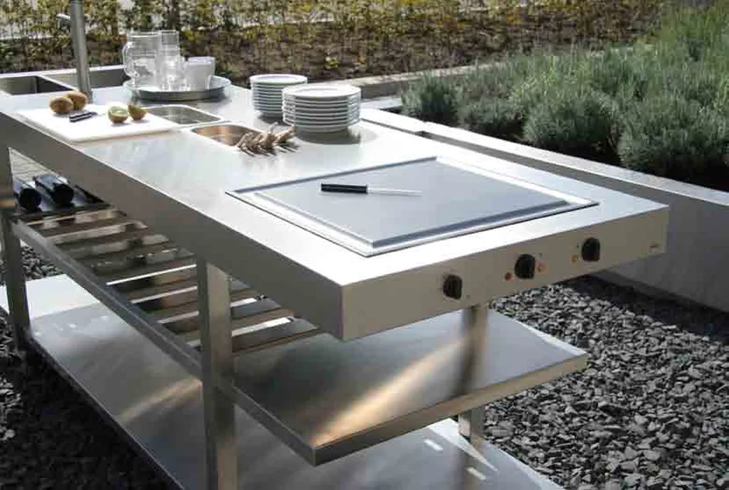 Cuisine extérieur inox mobile avec plancha intégré Paris