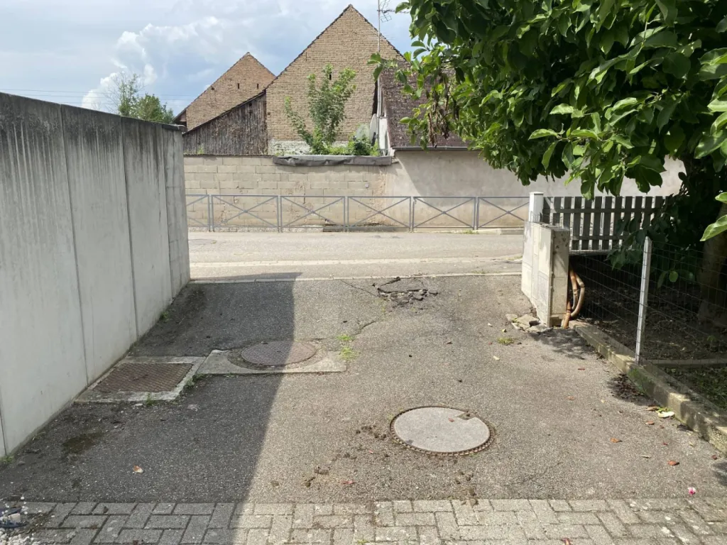 Reprise d'enrobé à Oberschaeffolsheim par l'entreprise CLK 