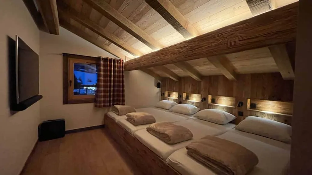 Réalisation de rideaux sur-mesure pour chalet de montagne à Megève