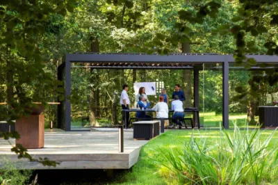 Pergola bioclimatique à lames orientables Salon-de-Provence