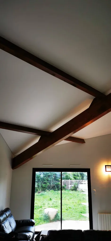 Plafond tendus BARRISOL entre poutres ou en rampant - Plafonds Tendus Occitans Auch