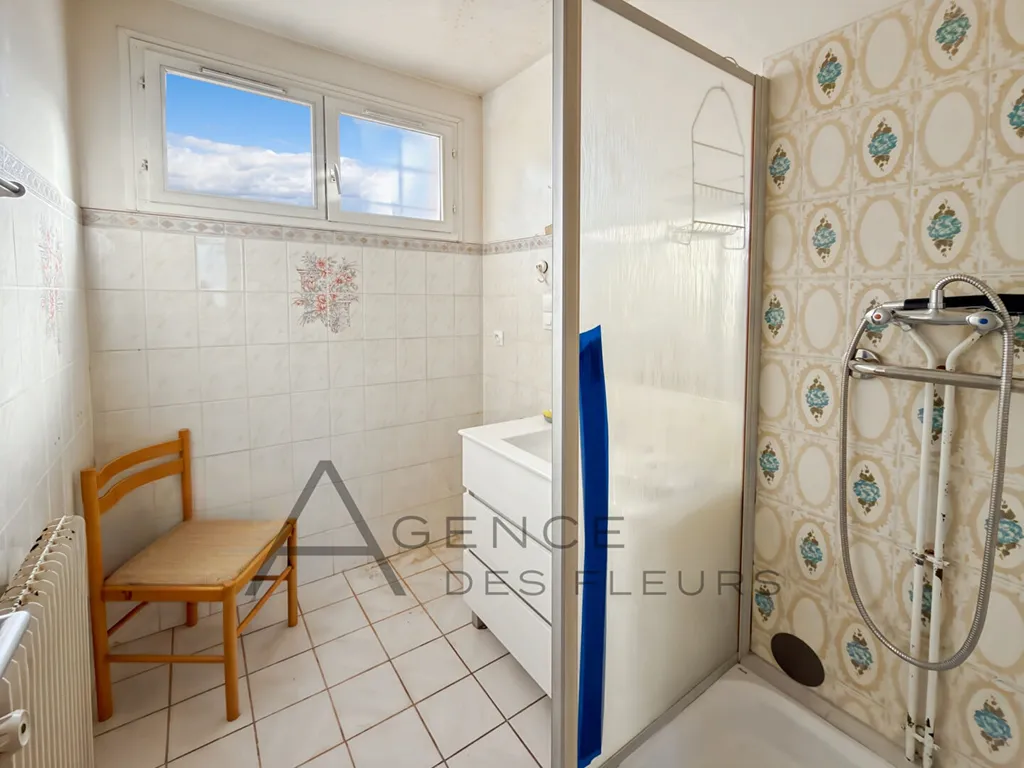 À vendre, maison à rafraîchir de 65m² sur un terrain de 678m² à Tourville-la-Rivière 76410