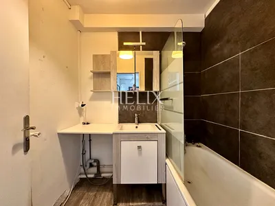 Sous compromis à Plaisir pour cet appartement de 3 pièces avec 2 chambres au dernier dernier étage de la résidence Petit Bontemps