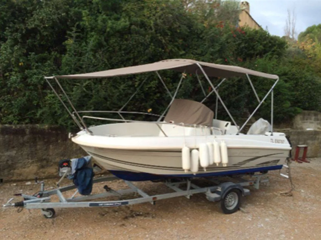 Estimation prix vente bateau d'occasion Cap Camarat 5.1 CC Style avec remorque Bandol Var