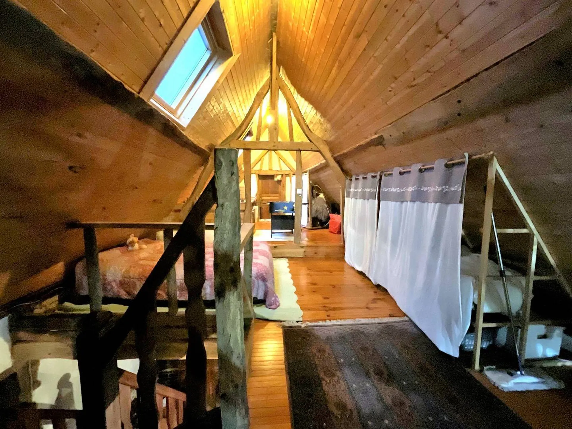 Vends corps de ferme de caractére d’une superficie d'environ 220m2 sur un terrain de 32 644m2, Seine-Maritime, 76.