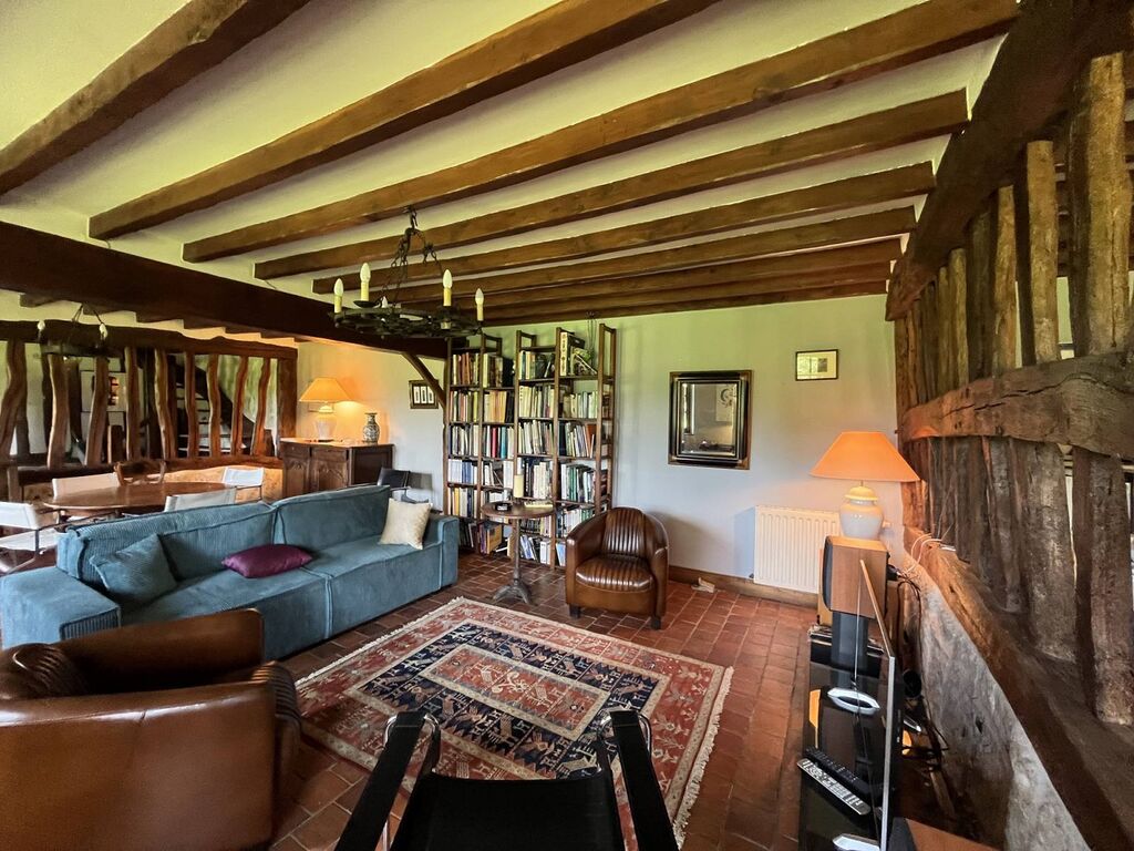 Chaumière à vendre située au calme sans vis-à-vis à Vatteville-la-Rue, avec 5723m² de terrain