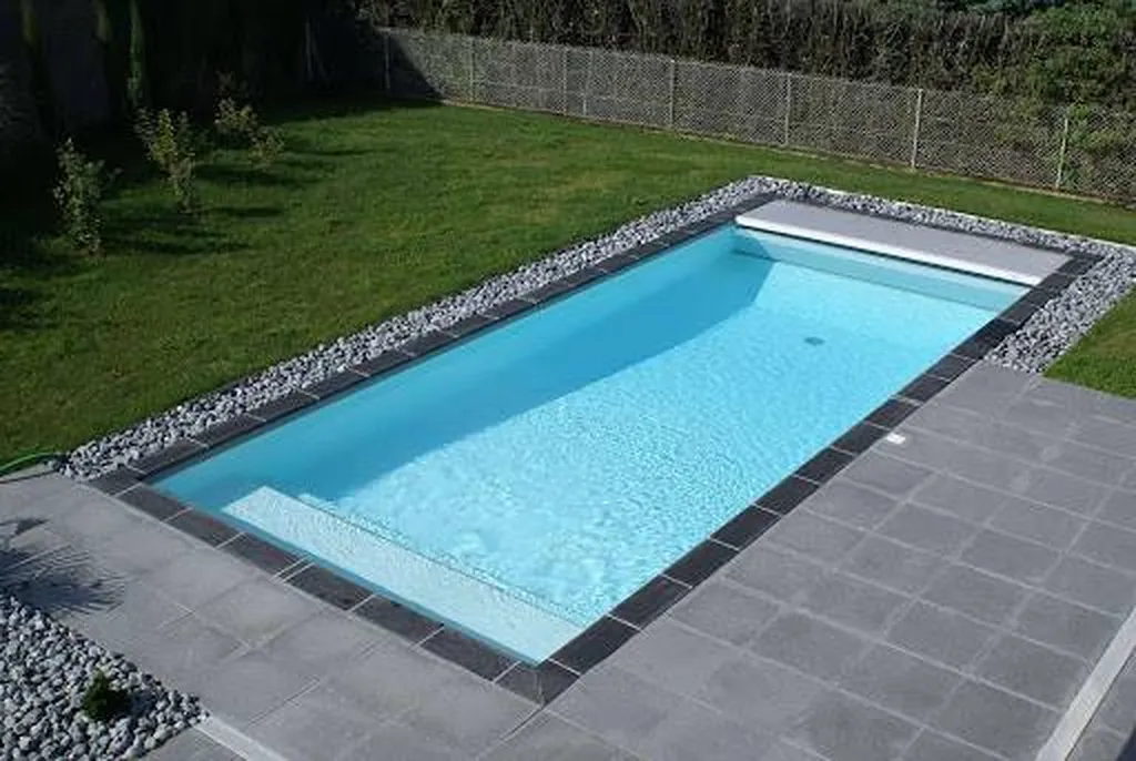 MARGELLES PISCINE EN ARDOISE NOIRE BROSSE FLAMME 