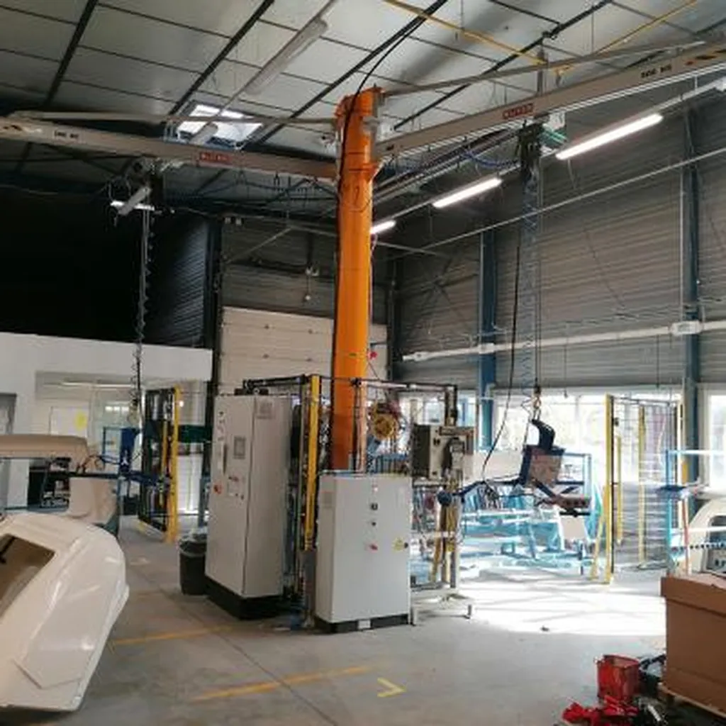 Potence double bras aluminium palan électrique à chaîne palonnier à ventouse axitec à Grenoble en Isère