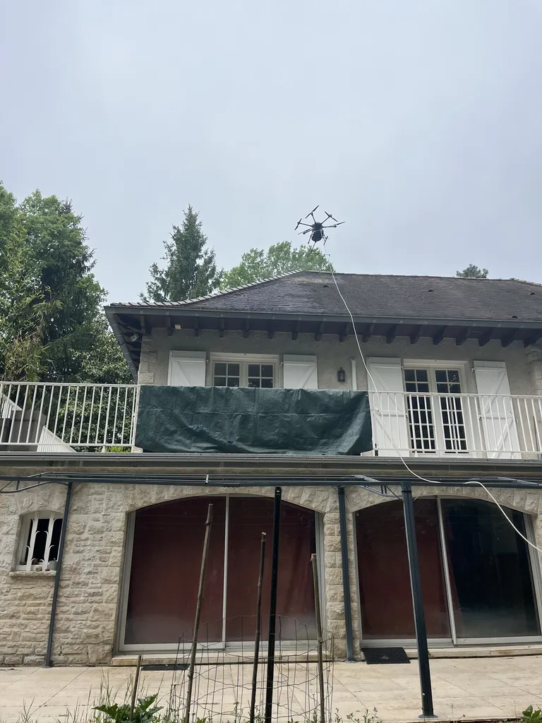 nettoyage de toiture par drone à Brive la Gaillarde en Coreze