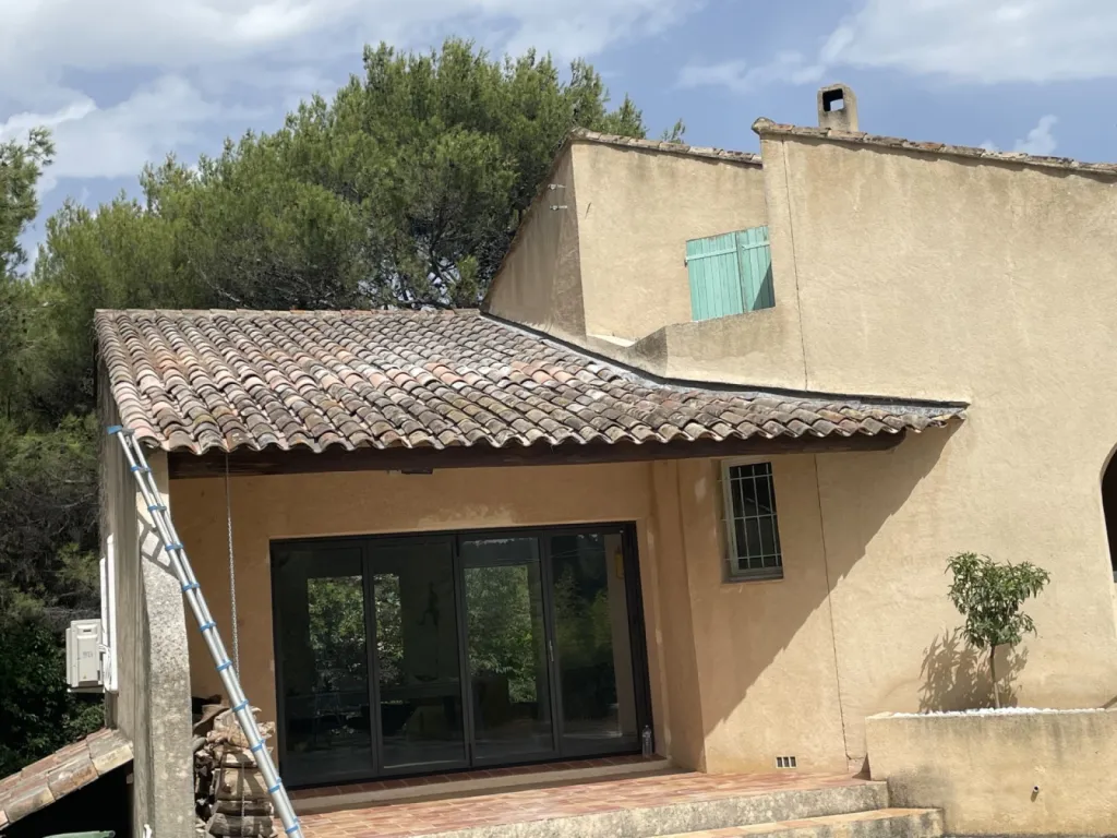 Changement d’une toiture de Auvent d’une maison sur Martigues