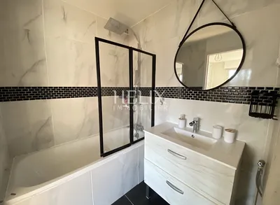 Salle de bains moderne 