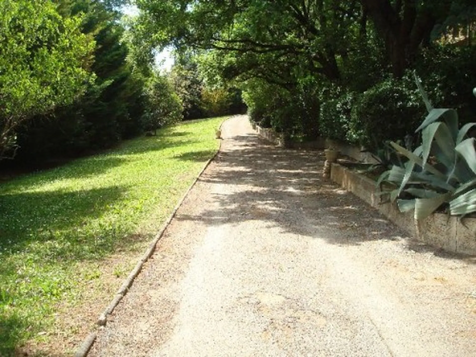Aubagne maison avec piscine 2 logements