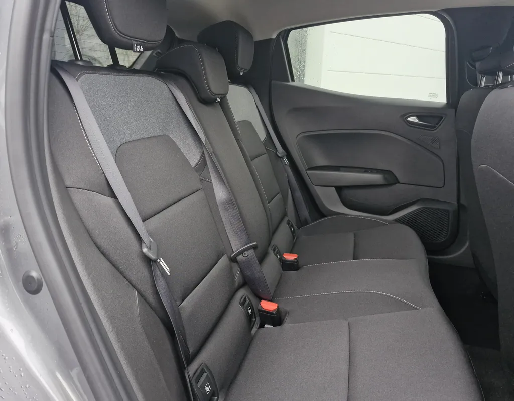 Renault Clio V Evolution dCi 100 SUREQUIPEE 10KM occasion / Garantie 36 mois / Caméra de recul / Carte main libre / Allumage auto phares & essuies vitres près de Toulouse à Plaisance du Touch