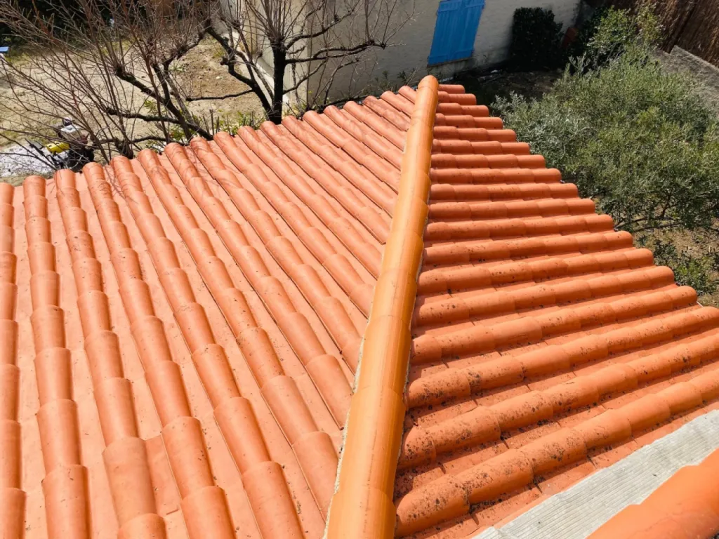 nettoyage tuiles romane sur chateauneuf les martigues