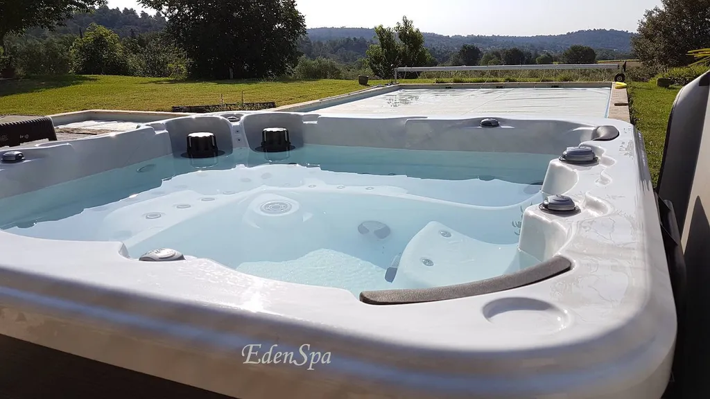 spa canadien 2 places allongees aix-en-provence