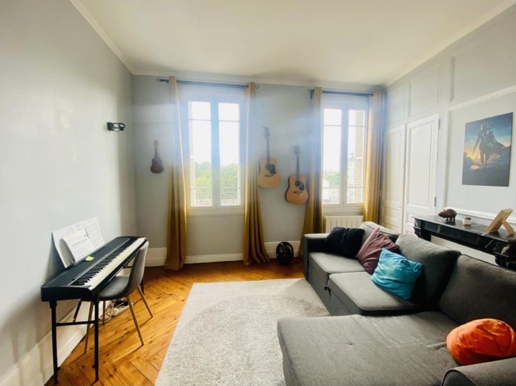 Acheter un appartement de 4 pièces avec 2 chambres Place Saint Marc