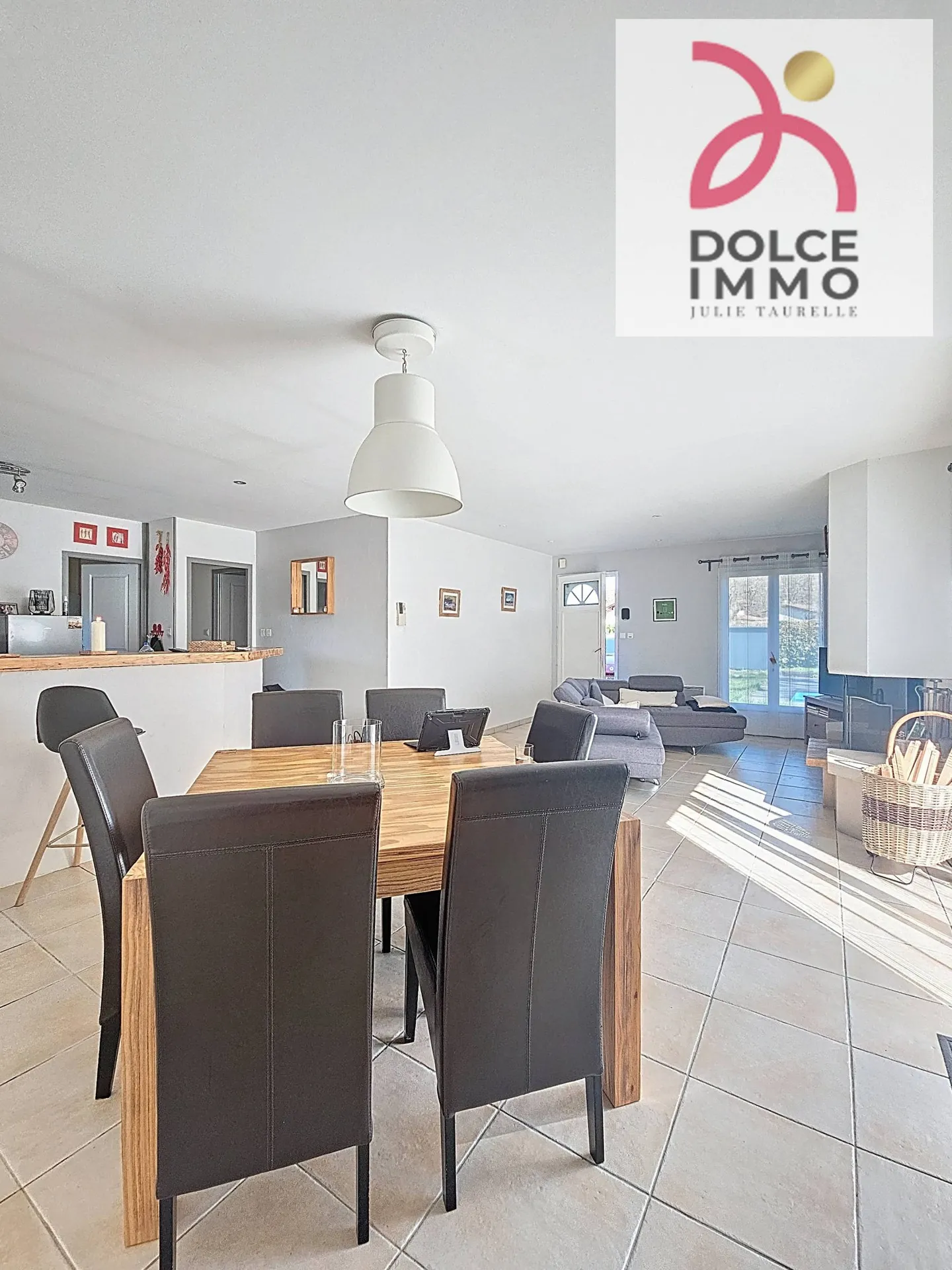 Maison de plain-pied récente à Arsac, avec piscine et grand jardin paysagé sans vis-à-vis