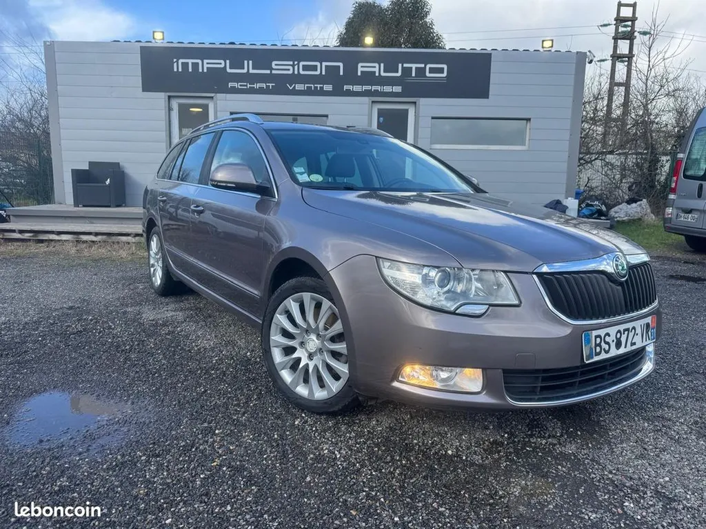 Skoda Superb 2.0 TDI break de chasse shooting break
