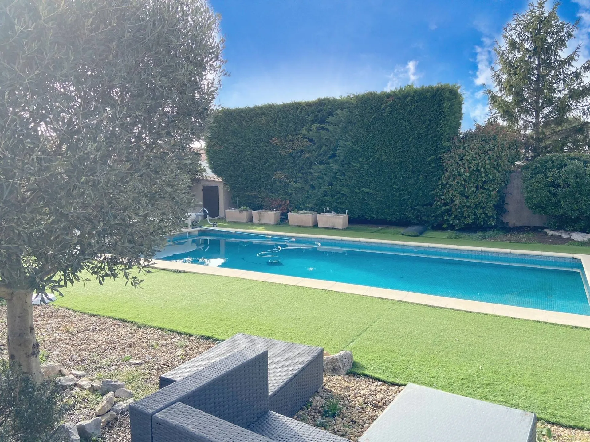 Vente  Carnoux Maison T4 avec dépendance  et piscine